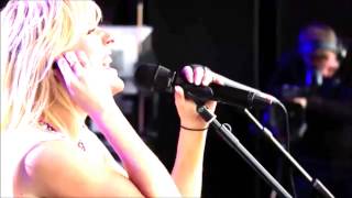 Ellie Goulding I Need Your Love acoustic