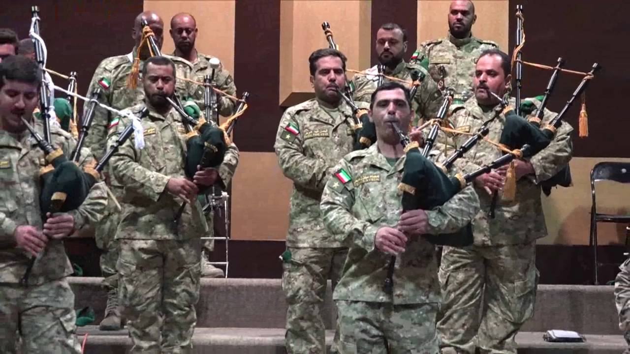 فقرة موسيقية للحرس الوطني مع الفرقة الأولى للموسيقات العسكرية الأمريكية