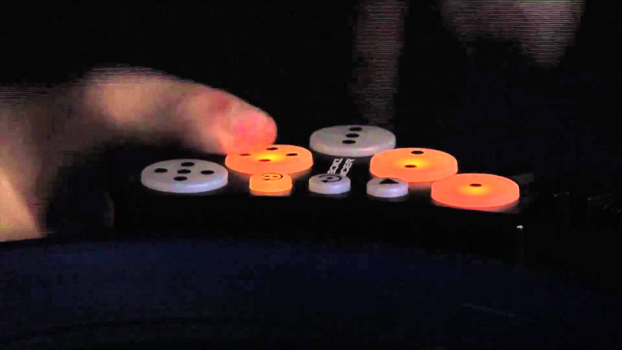 Novation // Dicer with Traktor Scratch - Dubspot video - YouTube