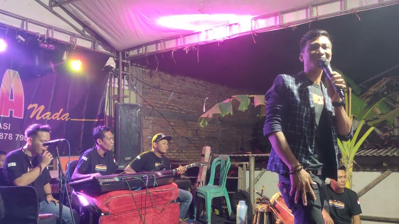 bebas. voc MC Adi mahesa