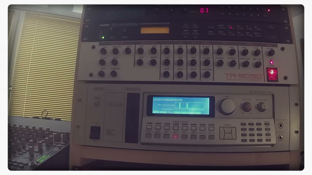 SimpleSetups03: AKAI S3200, TR-9090 - '95 Hardcore