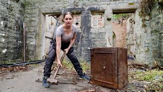 We Didn't Expect to Find THIS Inside the 150 Year Old Safe