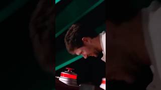 Niall HEADBUTTED the Button?! 😭🤣 #thevoiceusa #actnthevoice #niallhoran #snoopdogg #teamniall