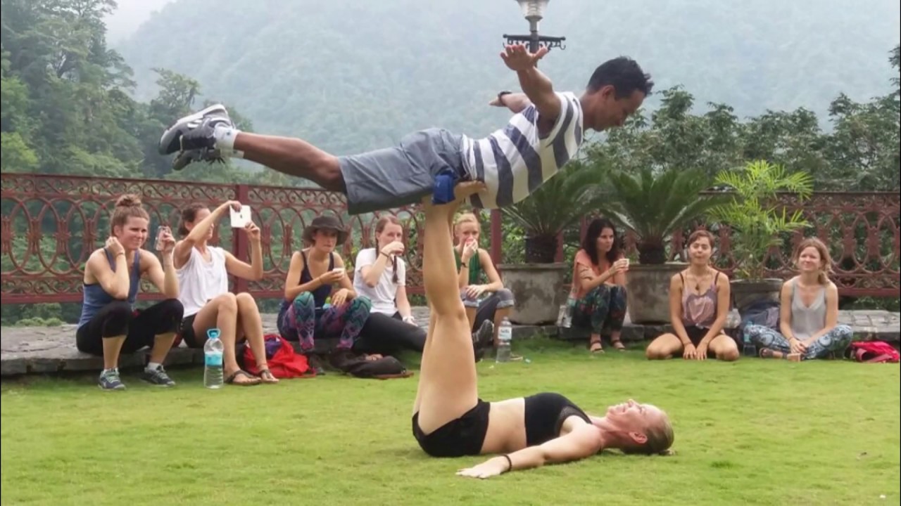 Rishikesh Yoga Retreats Yoga school in Rishikesh India YouTube