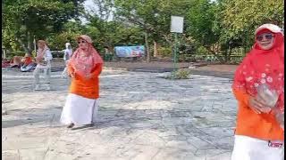 Senam Kreasi Teluk Bayur emak emak kereen KSN Kayu Putih