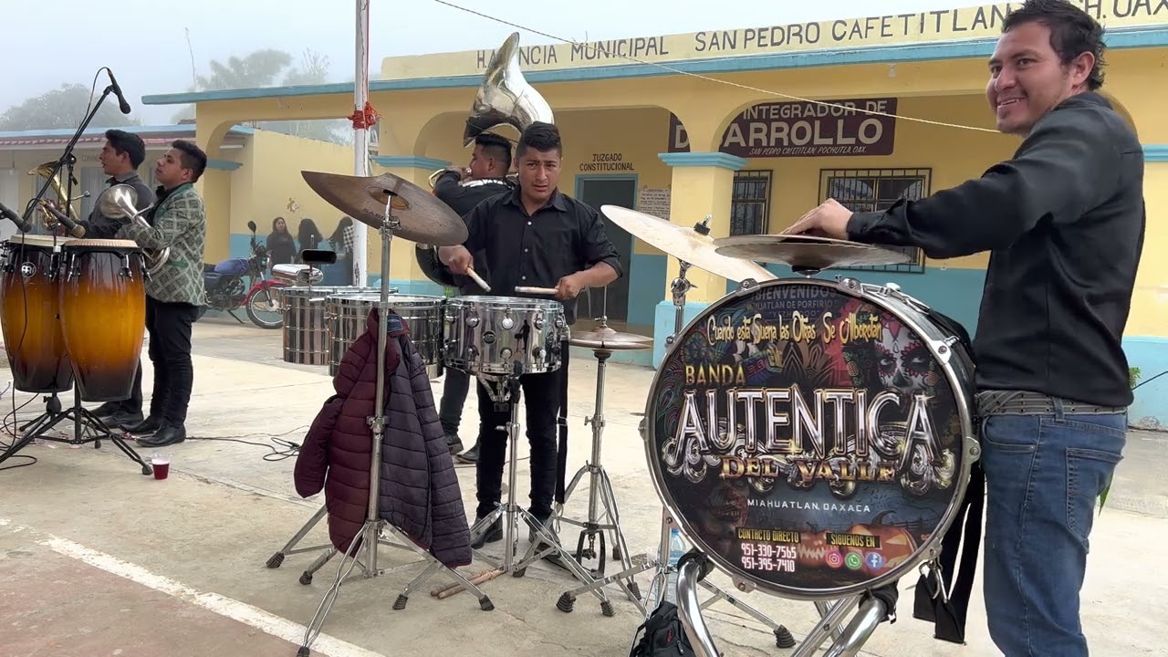 La marciana banda auténtica Del Valle