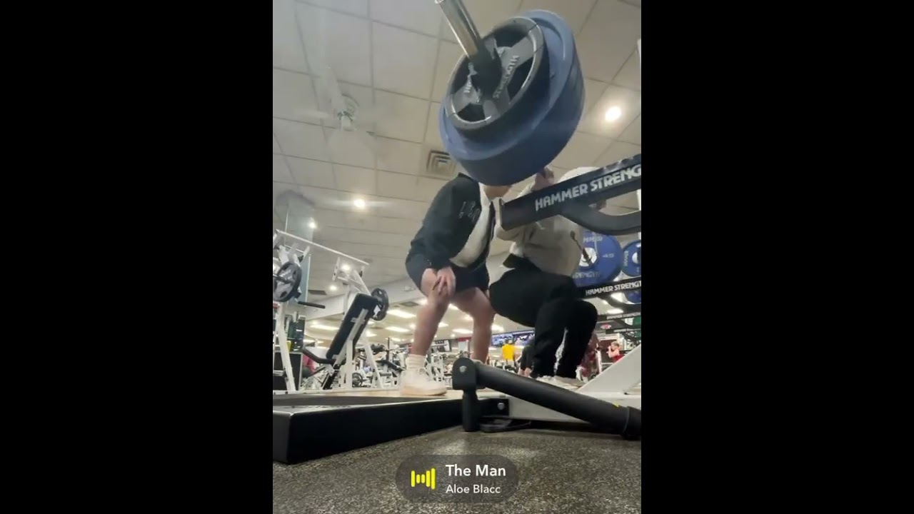 15 year old Junzen Sarza hits 365 pound PR squat! 