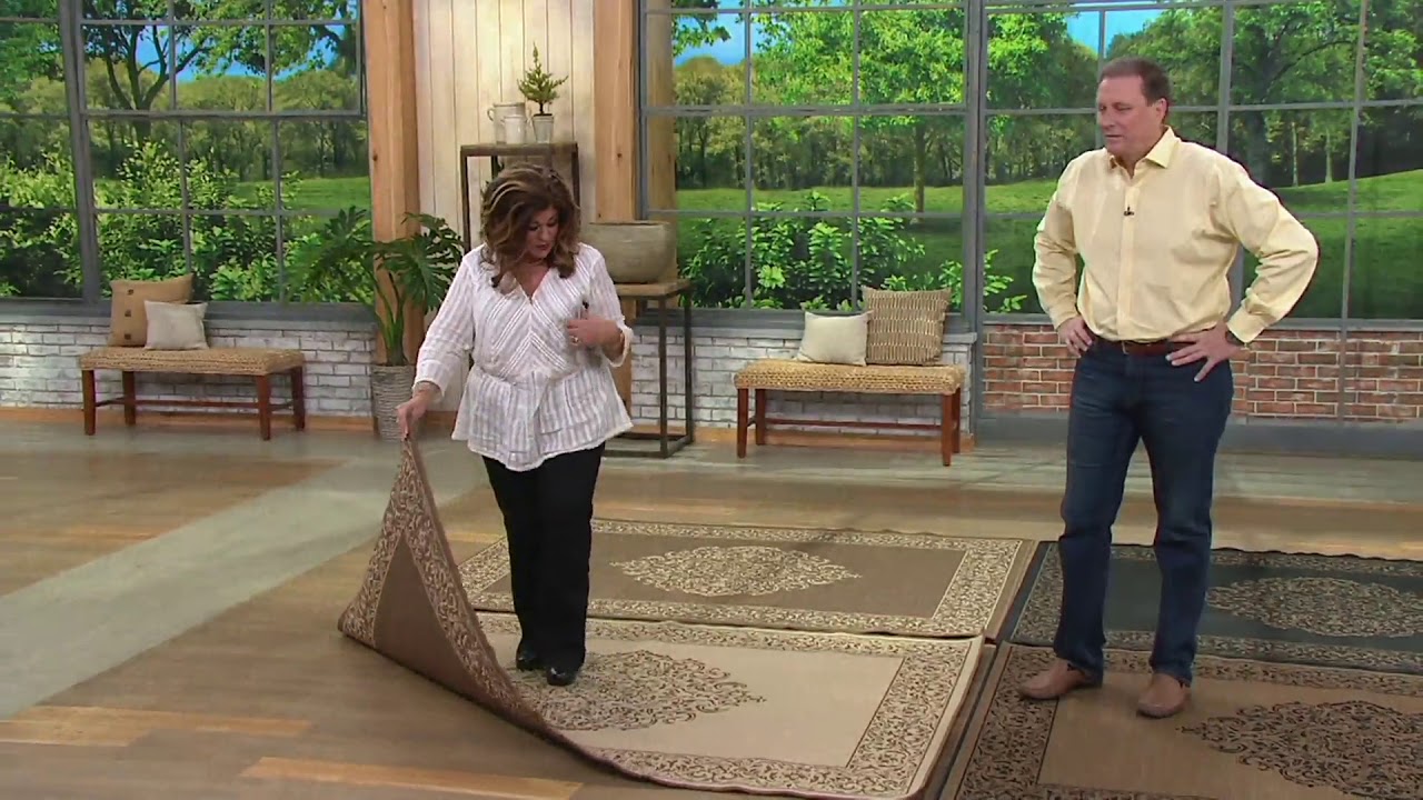 Veranda Living Naturals Indoor/Outdoor 5x7 Medallion Reversible Rug on QVC YouTube