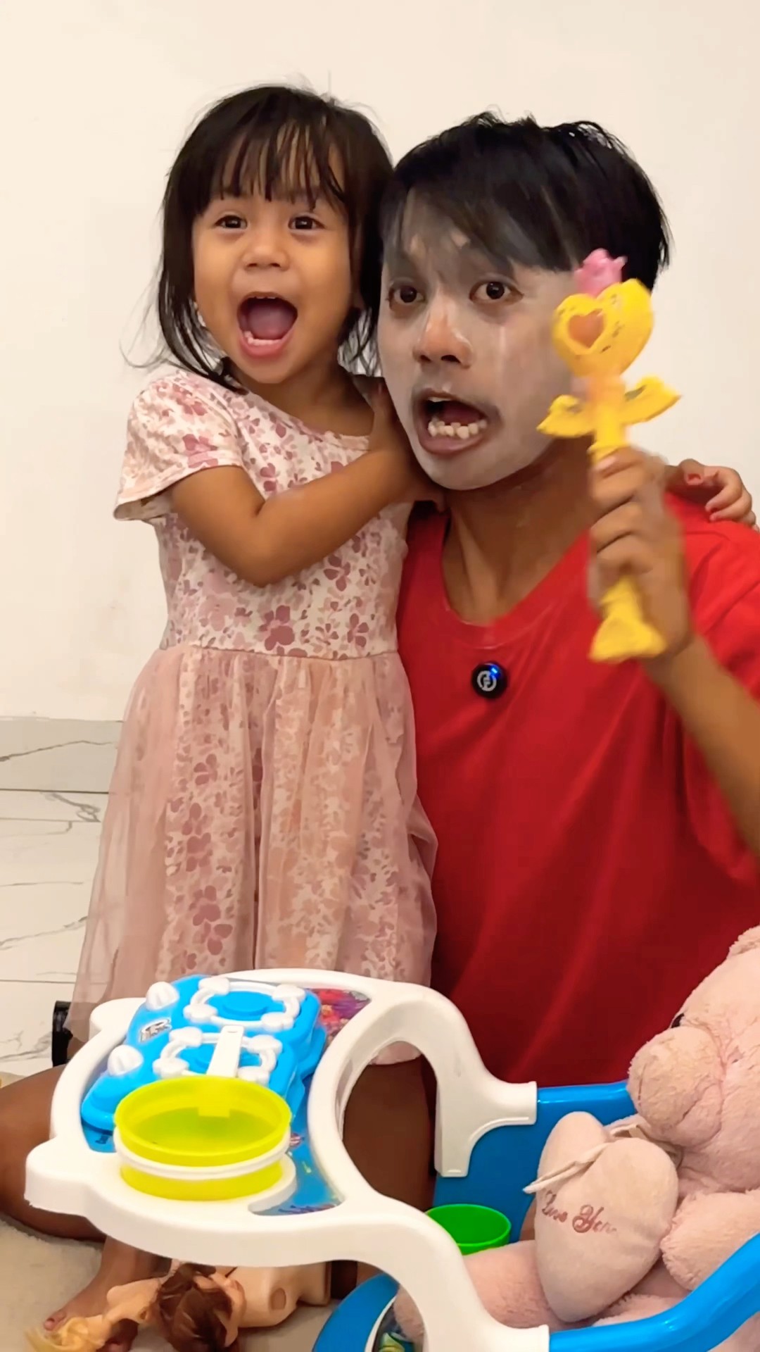Mainan sihir muka emak jadi hitam