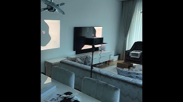 Wanbo X5 Pro projector projects images in the living room during the day  #wanbo #projector #x5pro
