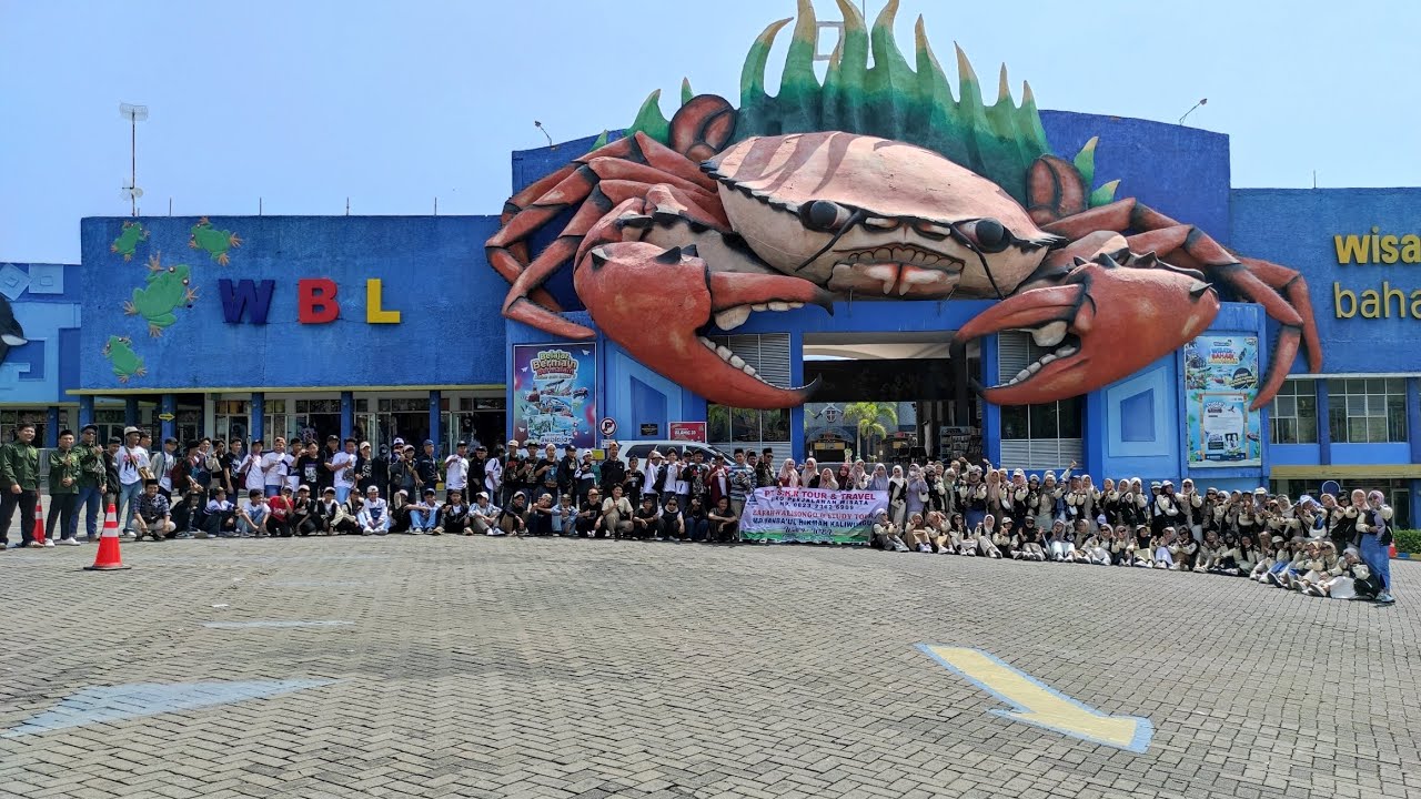 SMP MANBA'UL HIKMAH KALIWUNGU || WALI 9 & Wisata Bahari Lamongan || 28-30 juli 2025