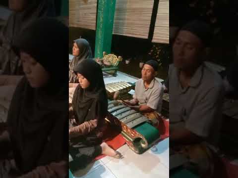 Spel (latihan) gendhing Ayun-ayun