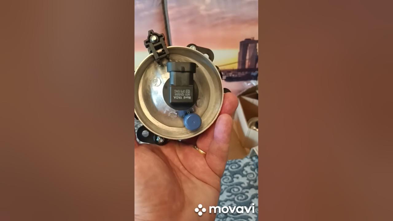 Противотуманки на Ниву Тревел - YouTube