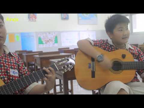 Video: Cara Mengajar Anak-anak Bermain Gitar