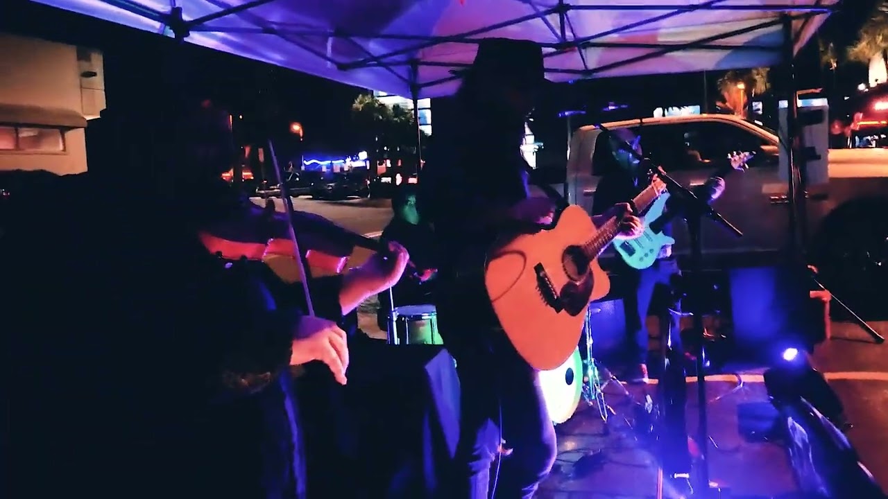 Leify Green And The Various Vikings - Hotel California (The Eagles Cover Live at Ricky T's)