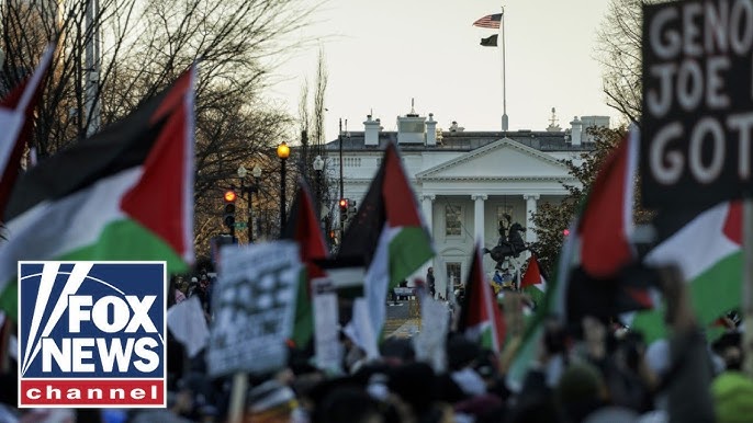 Anti Israel Riots Outside White House Force Secret Service To Take Action