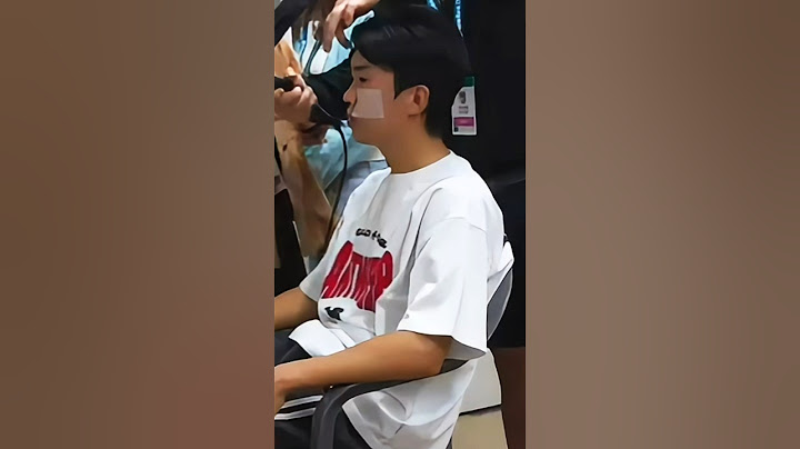 가을소풍 하면 임영웅 🍂 하프타임 준비중👍#임영웅 #Iimyoungwoong #하나은행자선축구대회 출처: 임영웅유튜브