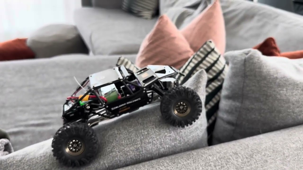 TRX4M Tarantula - Injora Build - Indoor Run