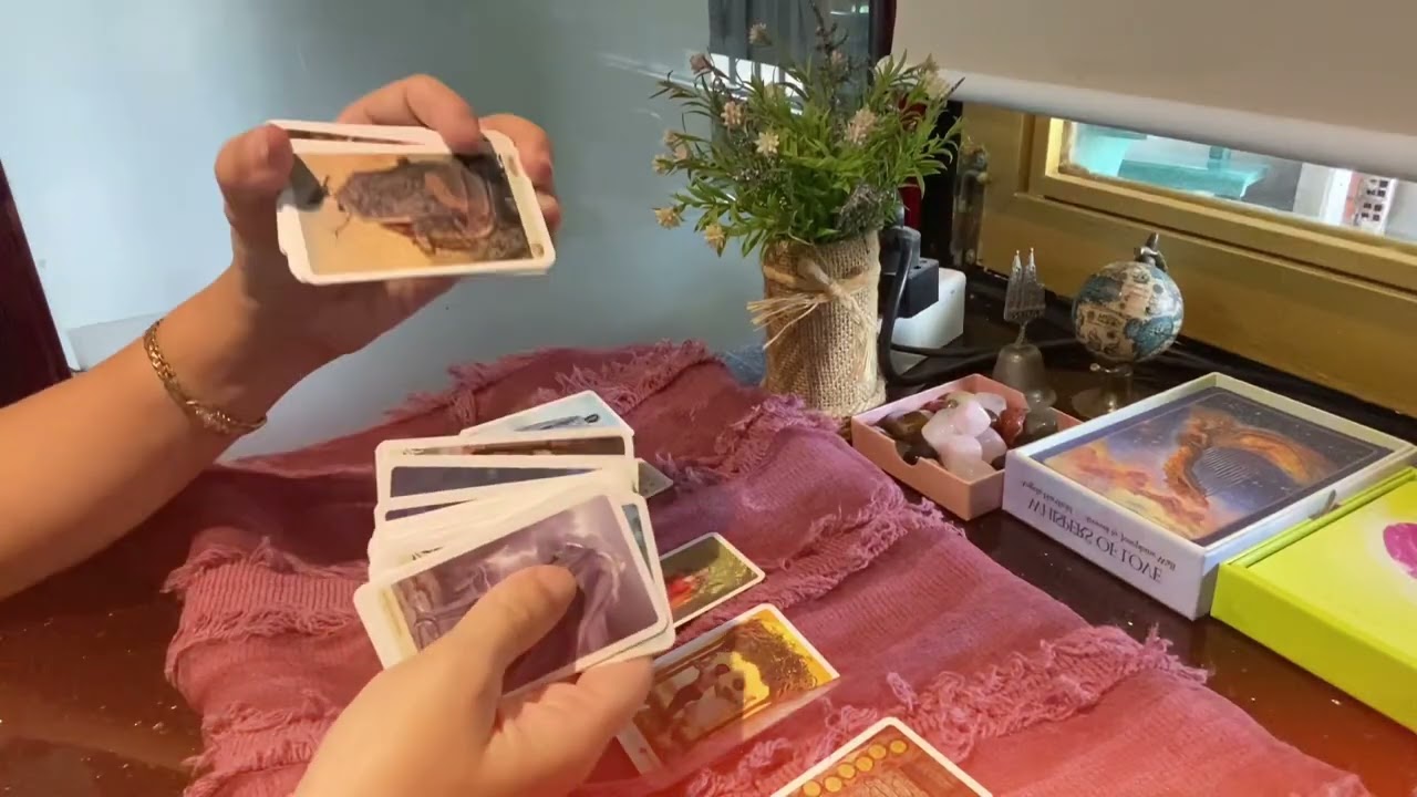 LÒNG HỌ SE SẮT BUỒN ,THƯƠNG BẠN ..HỌ LÀ AI ?