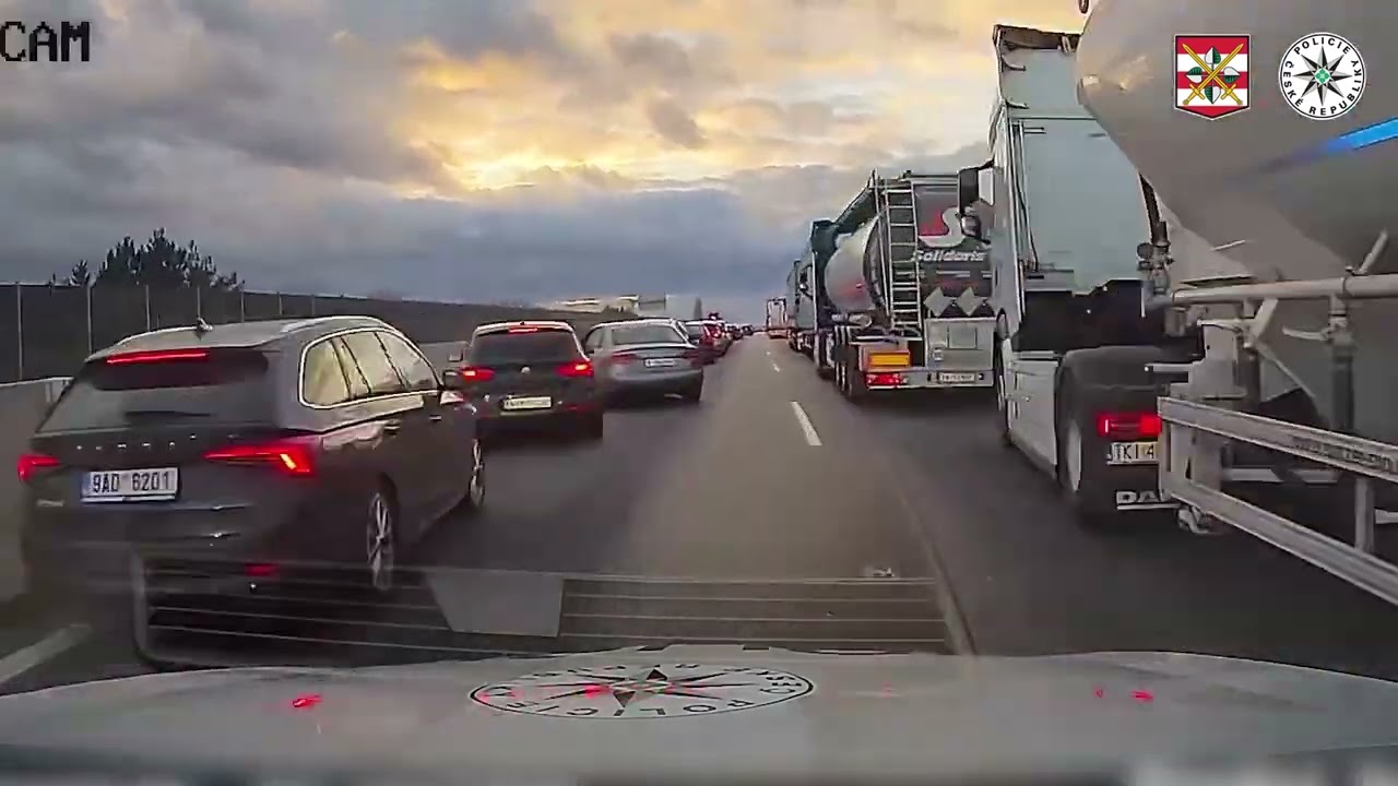 Policie ČR: Urgentní transport miminka