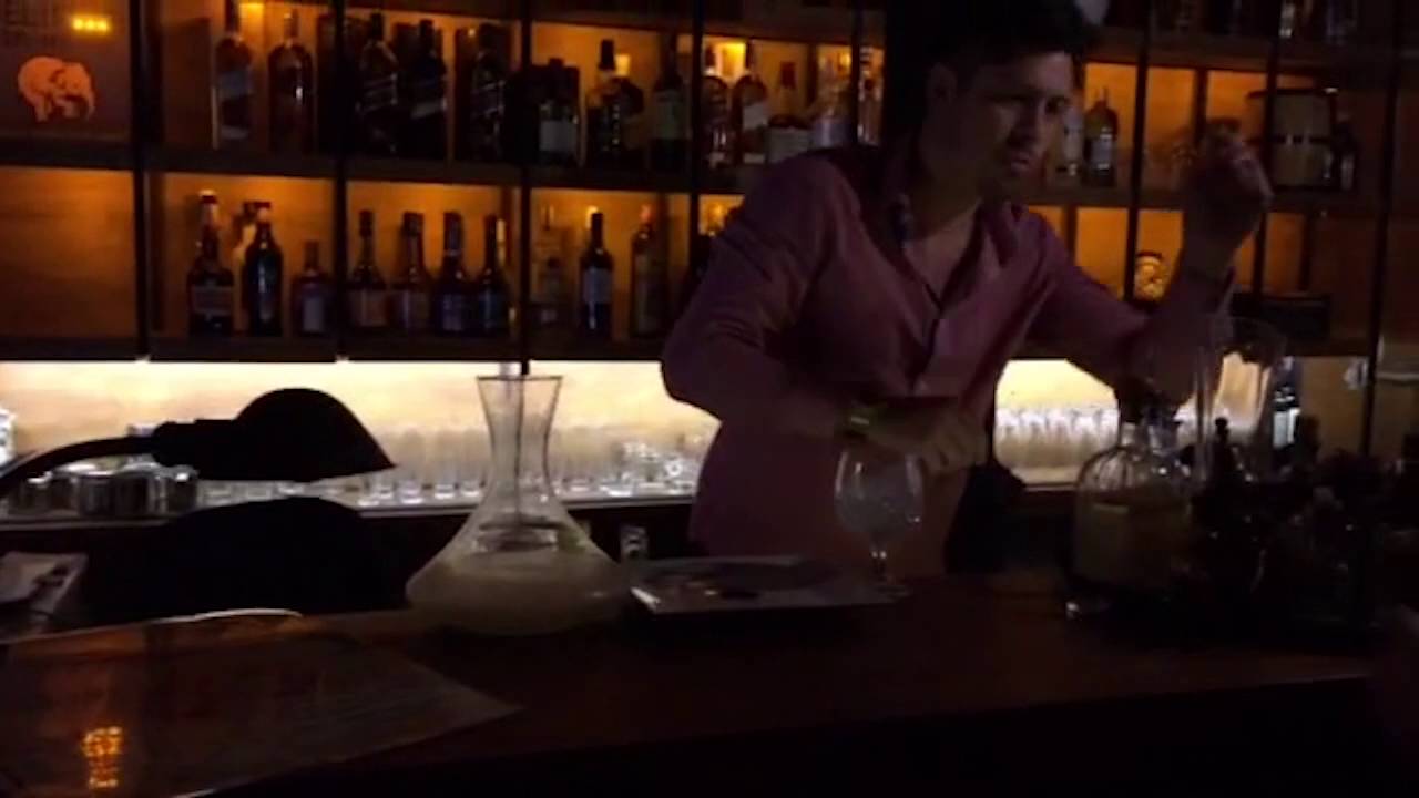 Tragos de Autor en Glasgow Bar By Adrian Guedes