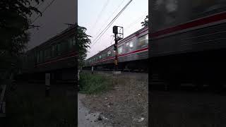 KRL #krl #commuterline #krljabodetabek #kereta #transportasi #commuterlife#fyp#greenline