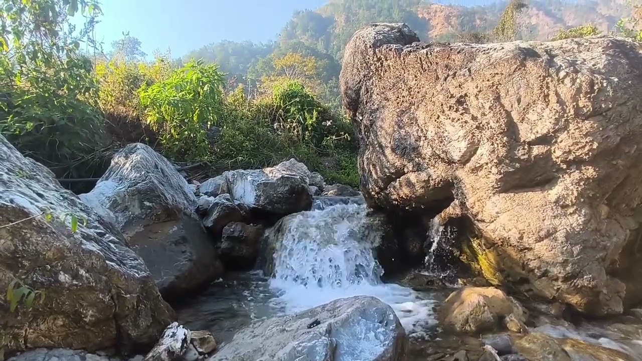 Relaxing River Flowing Sounds – Nature Ambience for Relaxation & Sleep