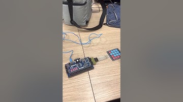 Teclado matricial - decodificador binario a hexadecimal a display de 7 dígitos - Verilog - Basys 3