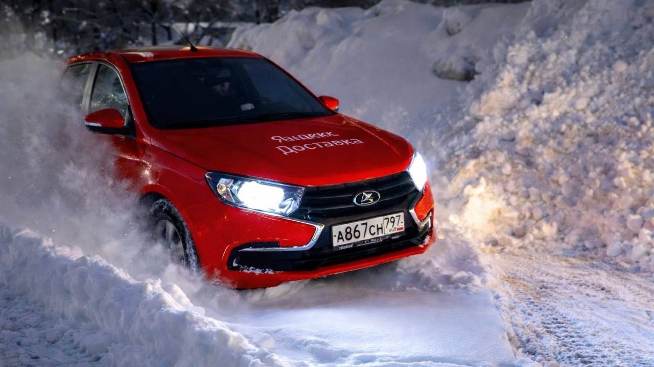 ПО ЯИЦА В СУГРОБАХ 2: ПРОБИЛ КОЛЕСО В ХИМКАХ | ЯНДЕКС ДОСТАВКА