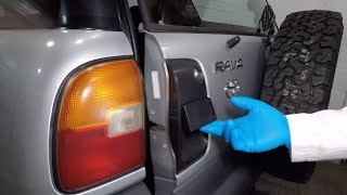 Fixing the rattling back door 1997 Toyota RAV4 (episode 11)