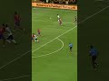 ¿Tirar el centro con ⭕? ¡Siempre con Cuadrado!  🔲🎮