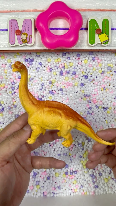 Berburu mainan dinosaurus #mobilmobilan