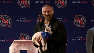 Alex Ovechkin given a goat for breaking Wayne Gretzky's goals record