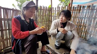 Download Lagu The old woman really liked the cake that Dinh bought for her MP3