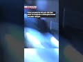 Police officer clings to hood of fleeing vehicleーNHK WORLD-JAPAN NEWS #shorts