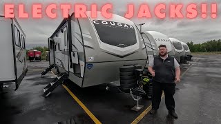 Fifth Wheel Features in an Travel Trailer! 2024 Keystone Cougar Half-Ton 25RDS