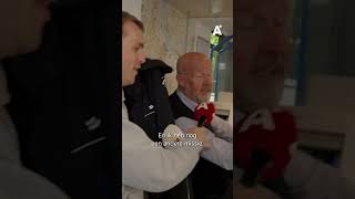 Bestuurder Rob zingt luidkeels in tram