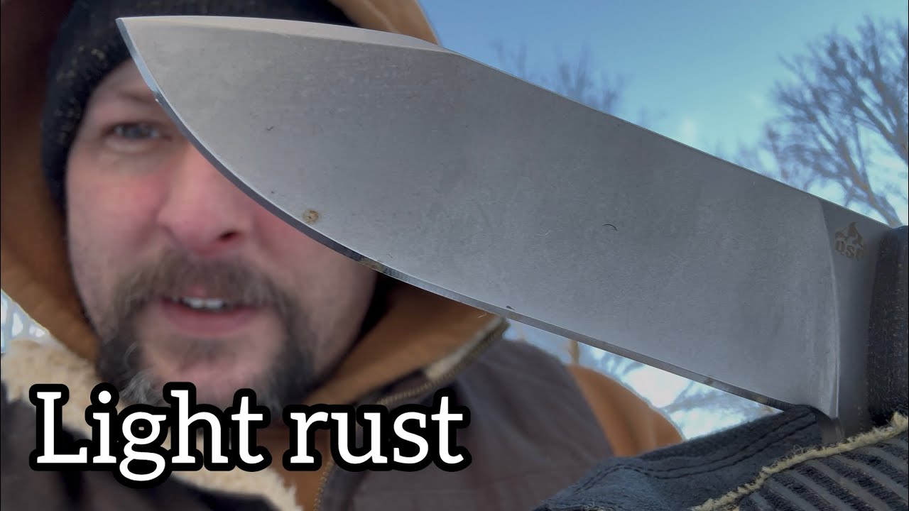 На лезвии моего ножа QSP появилась лёгкая ржавчина.