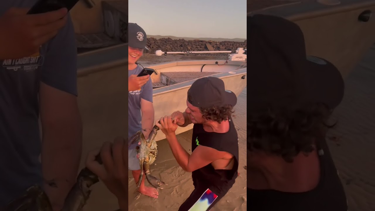 УКУШЕН ГИГАНТСКИМ ГРЯЗЕВЫМ КРАБОМ!!! ОЙ!!!