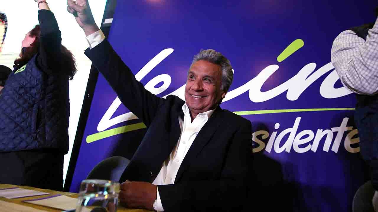 Ecuador presidential election: Leftist candidate Moreno leading first round