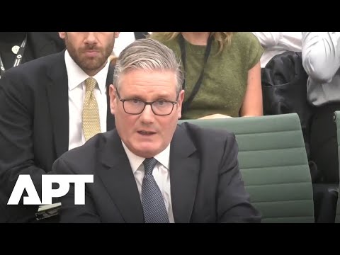 BEKIJK: Britse premier Starmer erkent de angst voor zelfmoord onder boeren, maar weigert de erfbe...