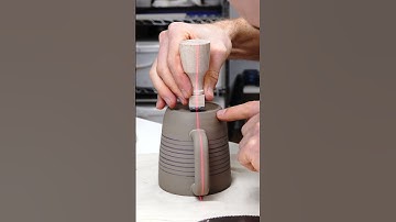 Making a Mug in 60 seconds #pottery