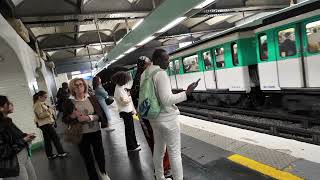 Paris Metro -Malakoff / Gallieni #paris#metro#touristdestination/malakoff/gallieni