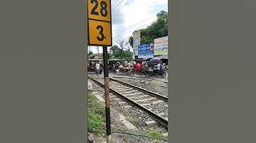 Gate man struggling toclose the Rail gate #shorts #indianrailways #levelcrossing #train_views
