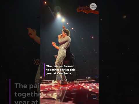 Watch legendary guitarist perform Queen classic with Benson Boone