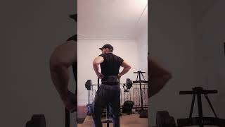 Front Double Biceps se Sab Ruk Gaye — Single-Arm Flex Finale