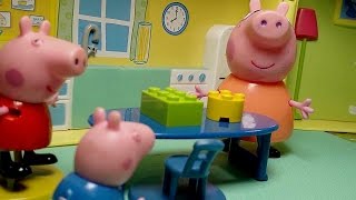 Pig George Da Familia Peppa Pig E Os Pés De Galinha Em Português