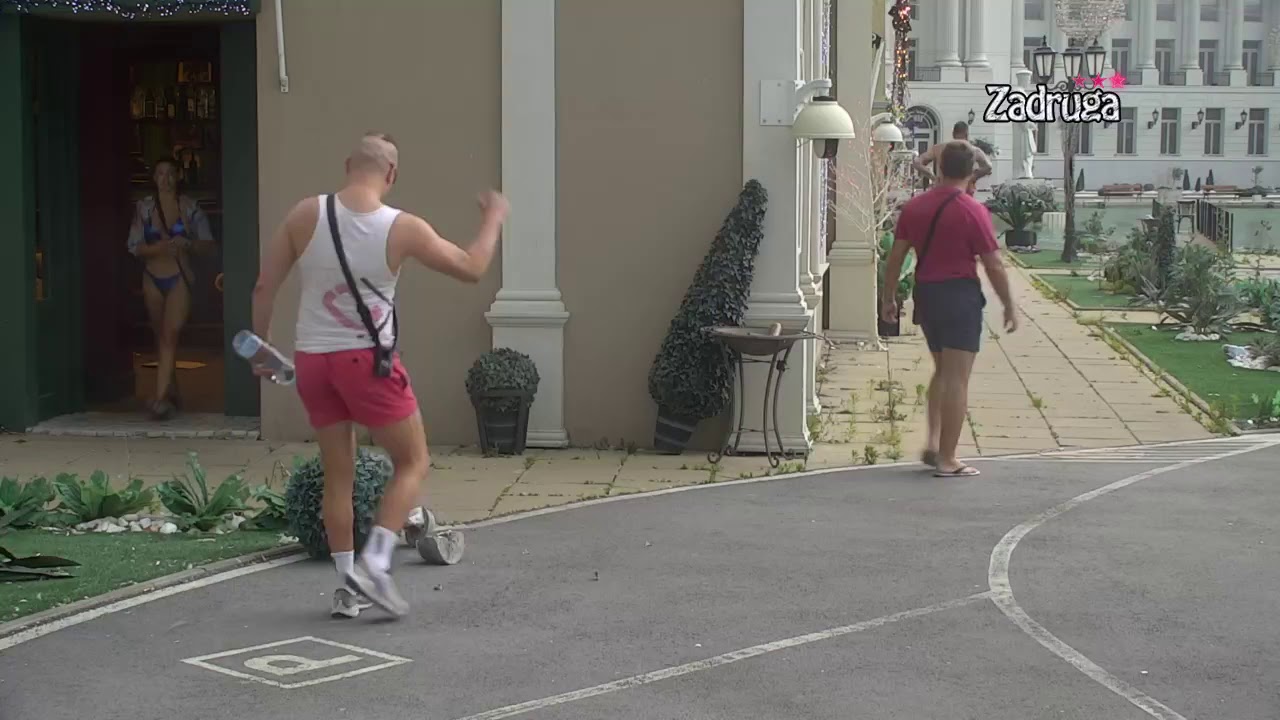 Zadruga 3 - Maja razbija sve po imanju zbog Janjuša - 10.06.2020.