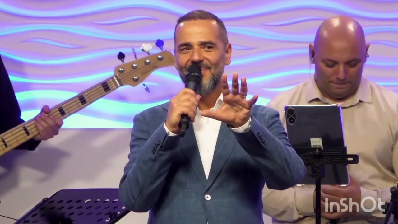 🎼 Mennyei kéz megáld, Jézus az aki megsegít 🎼 - Ceglédi Hit Gyülekezete