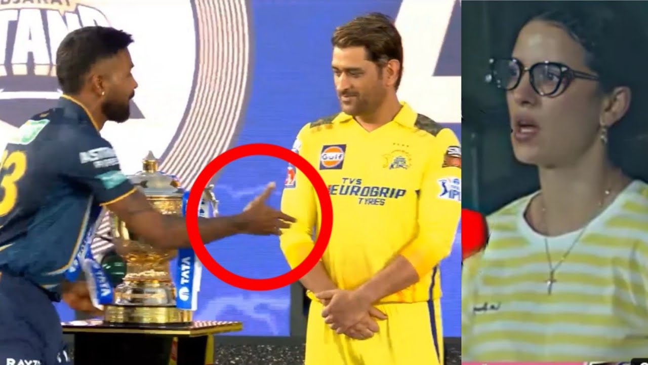 Ms Dhoni Ignore hardik for Handshake during ipl ceremony and all are ...